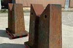 _Unknown / Other - Cast iron V supports