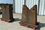 _Unknown / Other - Cast iron V supports