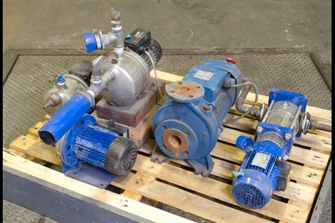 _Unknown / Other - Collection of Pumps