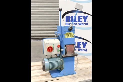 _Unknown / Other - Heavy Duty Vertical Triangulated Belt Bench Linish