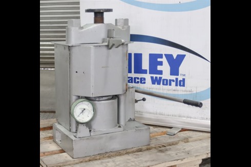 _Unknown / Other - 30 Ton Hydraulic Hand Press