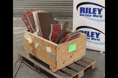 _Unknown / Other - Pallet of Walter Trowel Screens & Spares